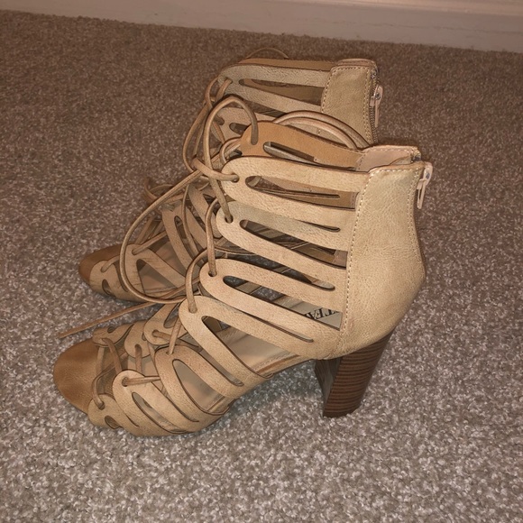 Nude JustFab Heels with Laces 👠 - Picture 2 of 6